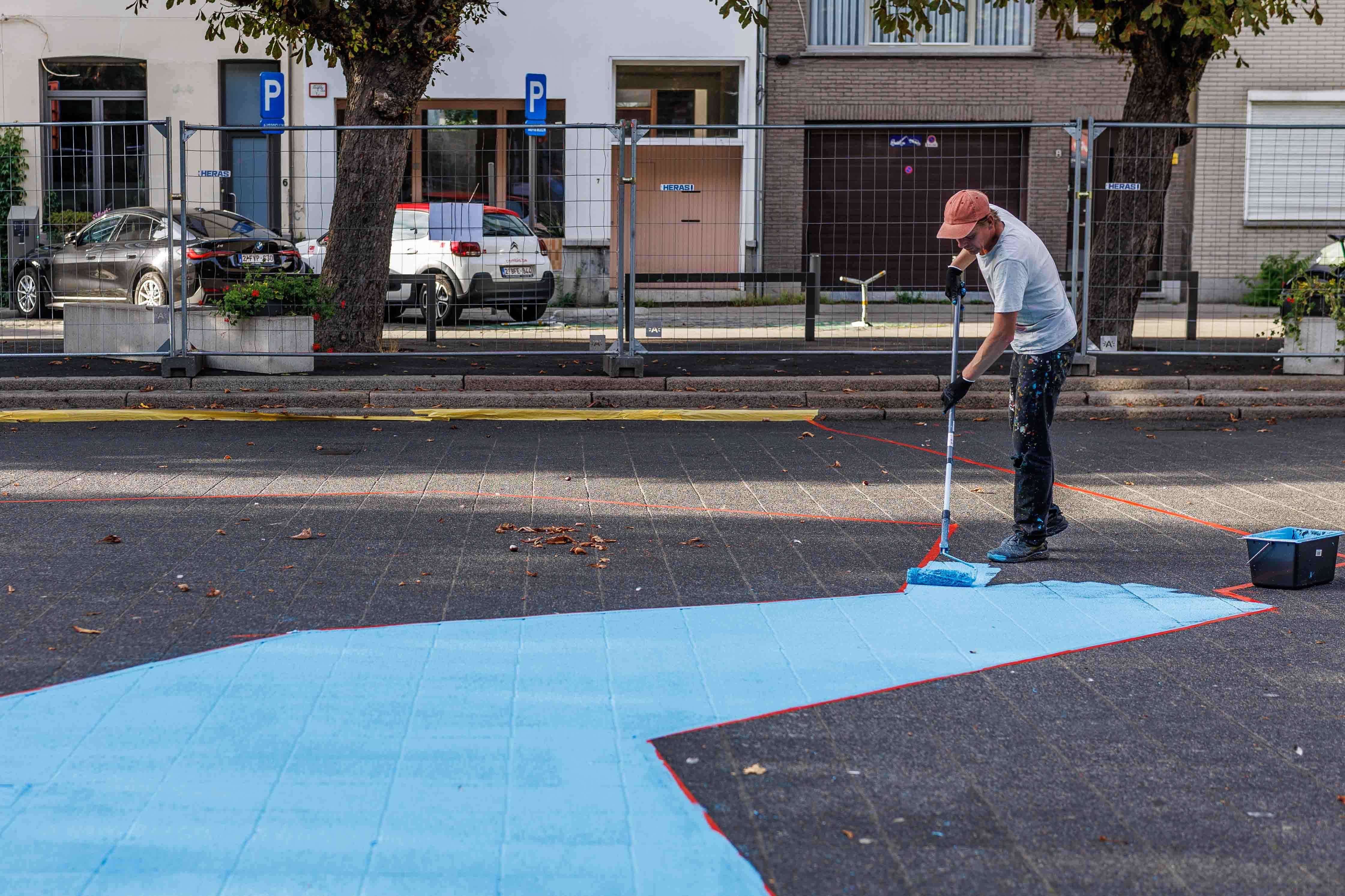 Larsen Bervoets aan de slag op het Koxplein.